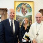 Joe Biden Awards the Pope the Presidential Medal of Freedom popenews.org